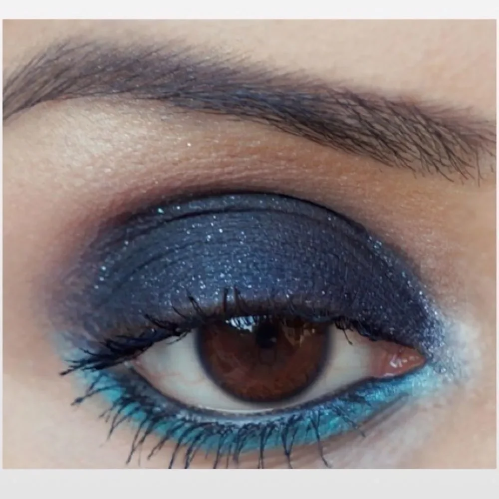 New Revlon Eyeshadow Womens Make Up Onyx Grey Pearl Eyes Cosmetic NWT